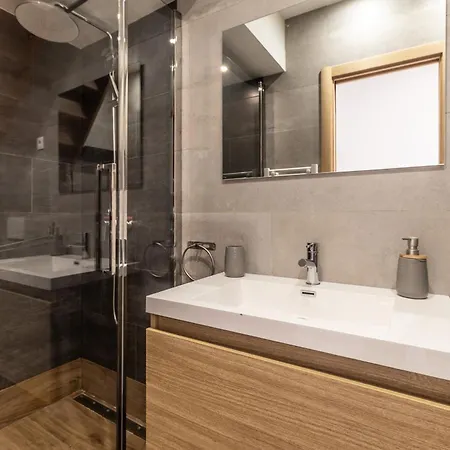 Le Mattoni 3 مينتون